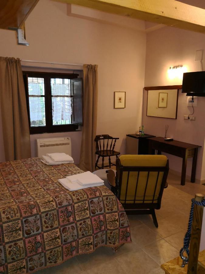 B&B Ex Magazzeno Barlotti Paestum Luaran gambar